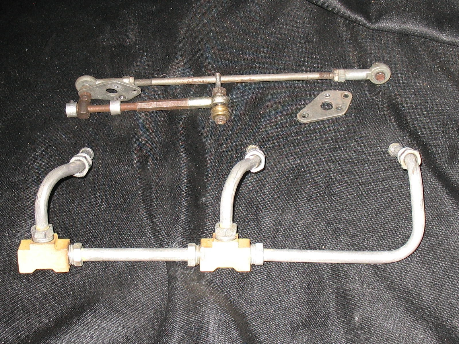 1970 MOPAR Holley Six-pack 340 Holley Mechanical Carburetors 04 Hard-to-Find Carburetor Parts